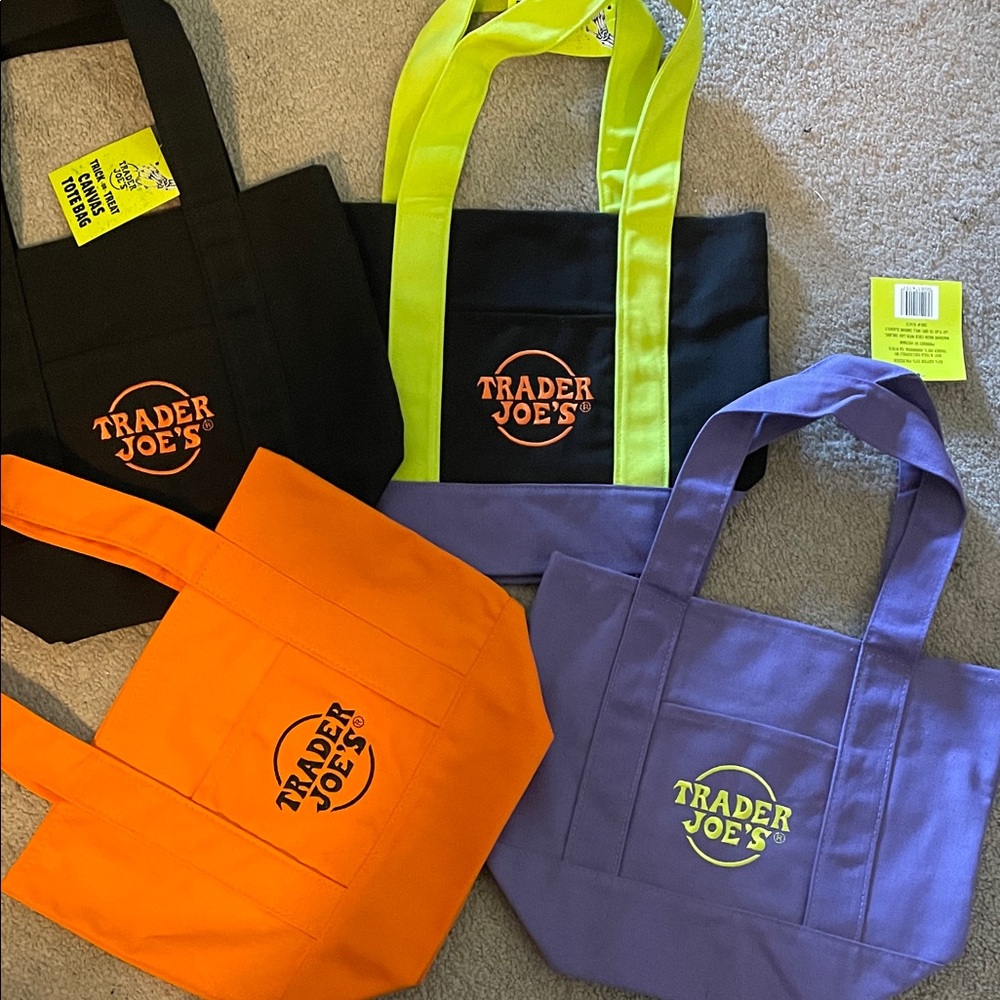 Trader Joe's Reusable Tote Bags Set